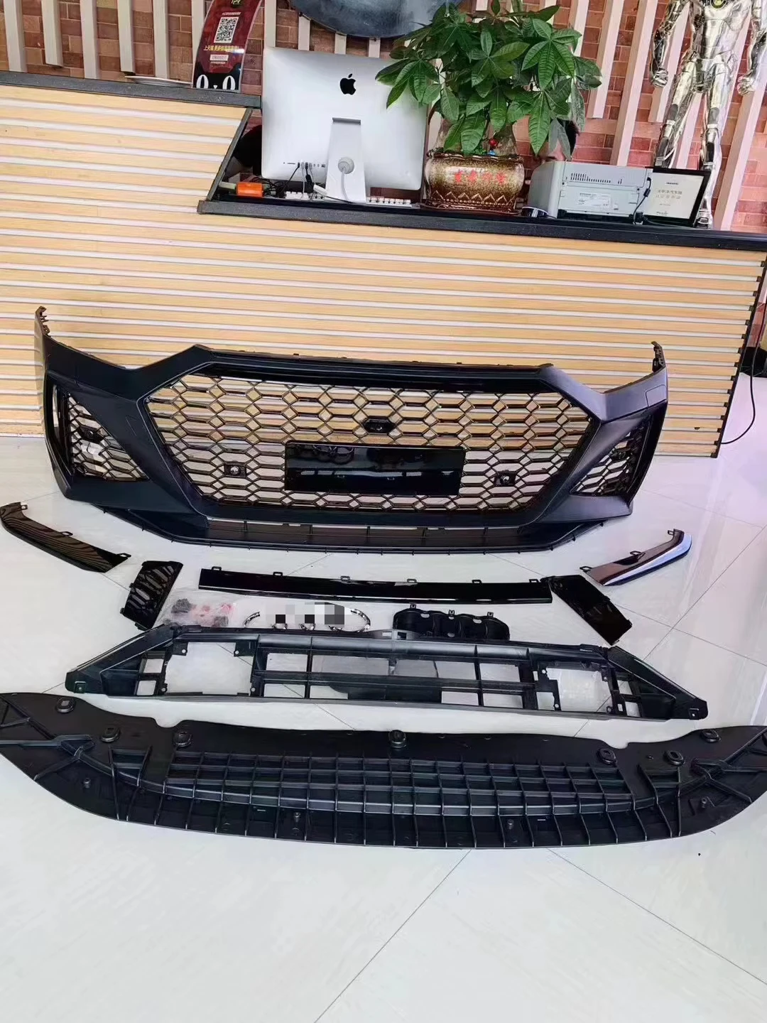 

STLF Suitable for Audis A7 Modification and Upgrade RS7 Body Kit Front Bumper Assembly Car Grille Fog Light Upgrade