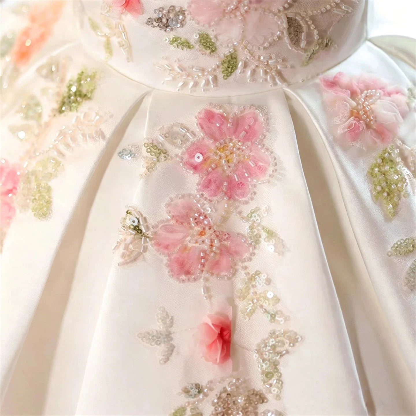 Customized White Flower Girl Dress For Wedding Appliques Short Sleeve Knee Length Elegant Kids Birthday First Communion Gown