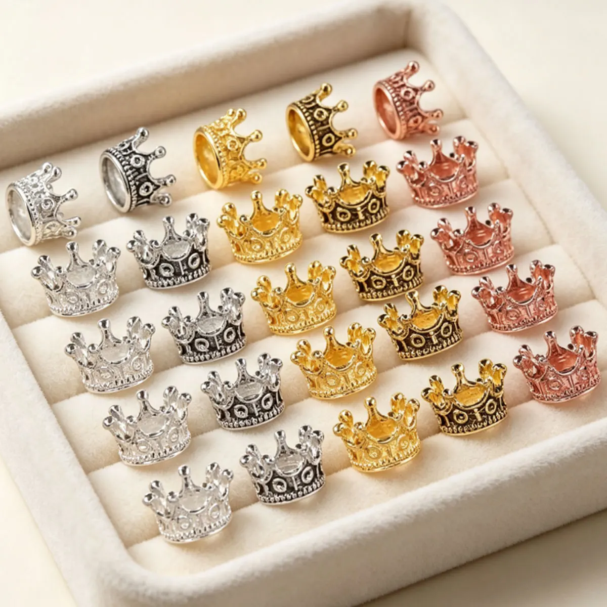 15Pcs Vintage Alloy Crown Figurines – Christmas Holiday Decor Set, Perfect for Home Crafting, Tabletop Displays ZSY