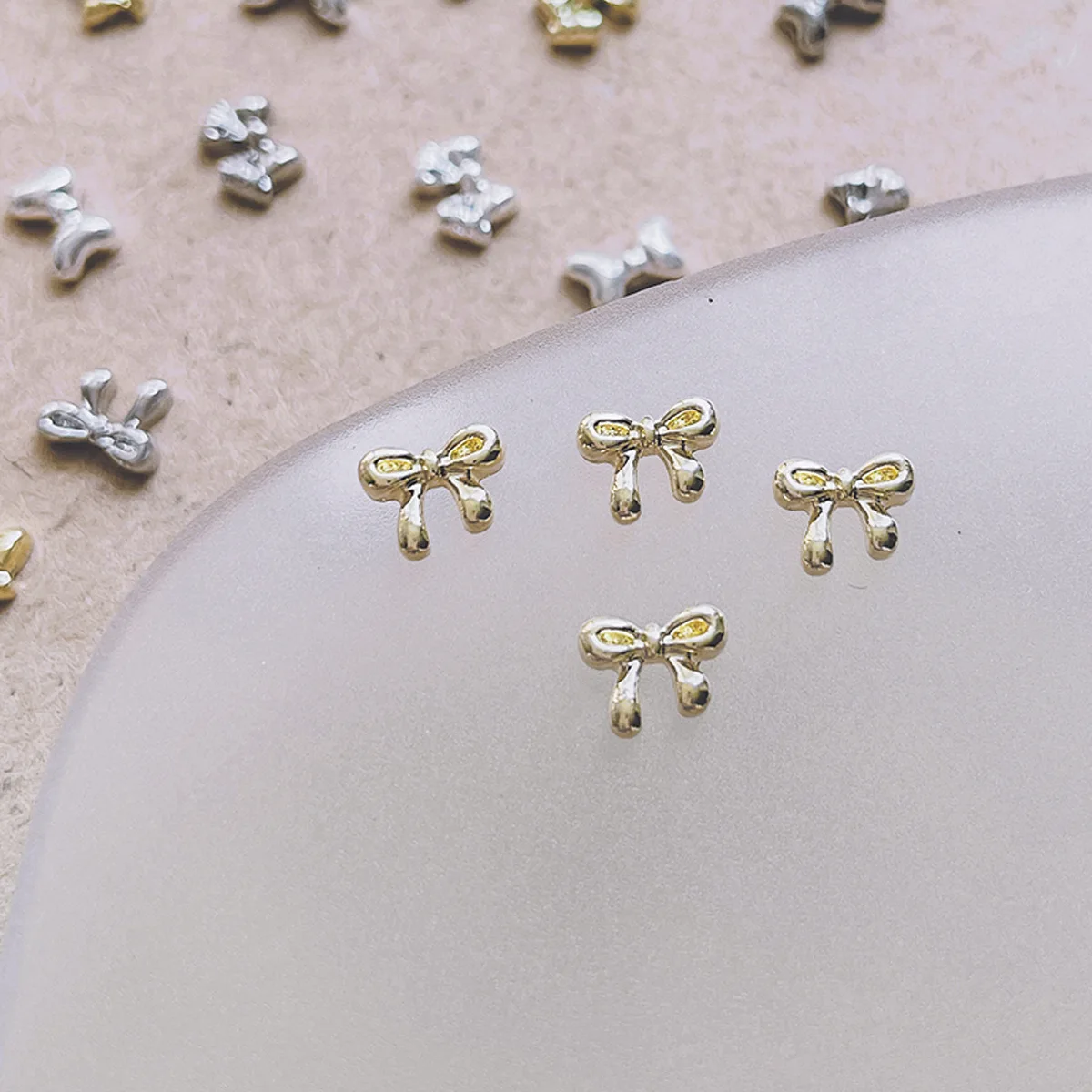 40 個ミニ 3D 合金弓ネイルアートチャム金属ちょう結びアクセサリーパーツマニキュア装飾爪装飾用品材料