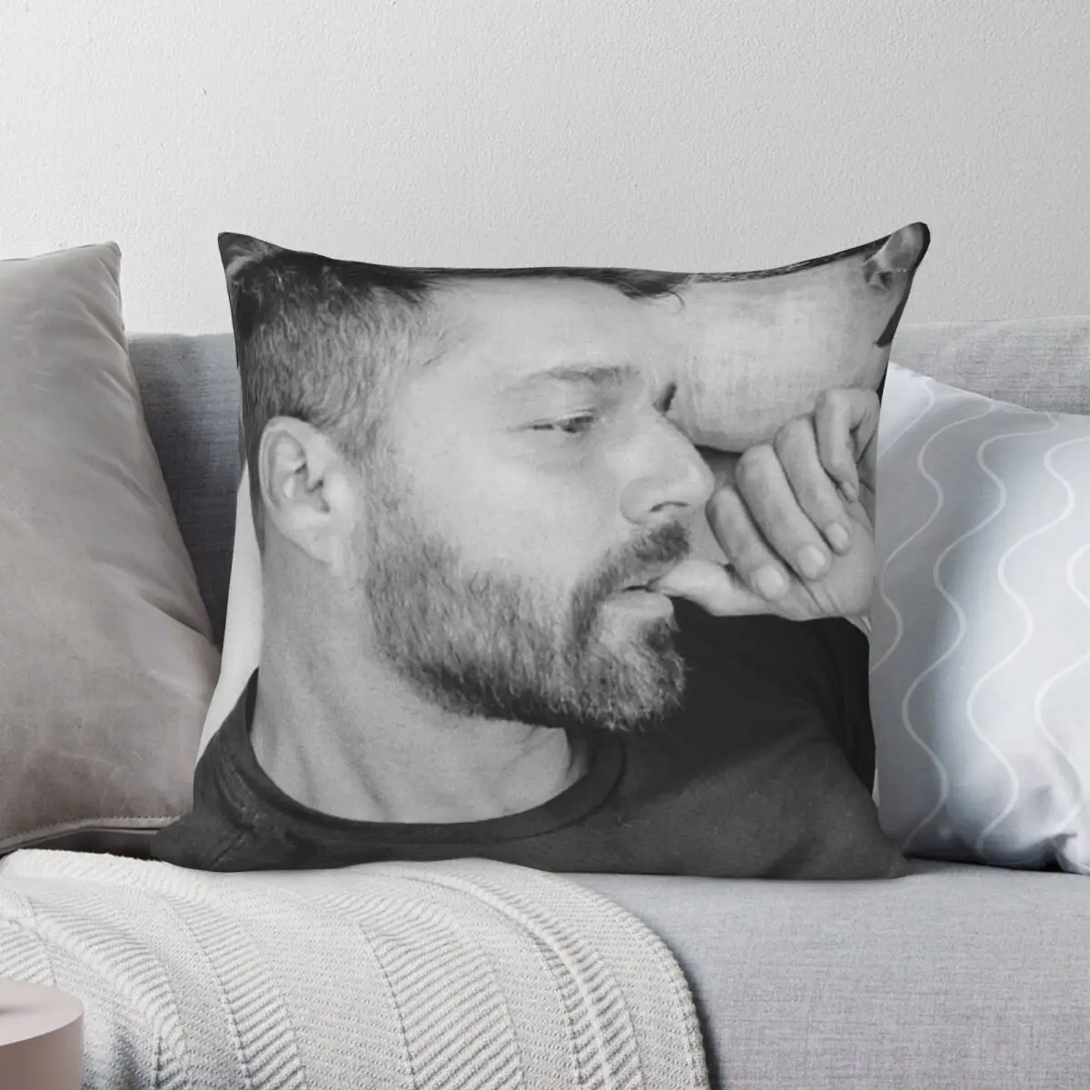 Funda de almohada cuadrada Ricky Martin Singer, funda de almohada decorativa con cremallera y patrón de terciopelo y lino de poliéster, funda de cojín para el hogar
