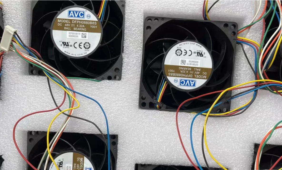 

DFPH08800B8S небольшой вентилятор охлаждения DC48V-4.32A