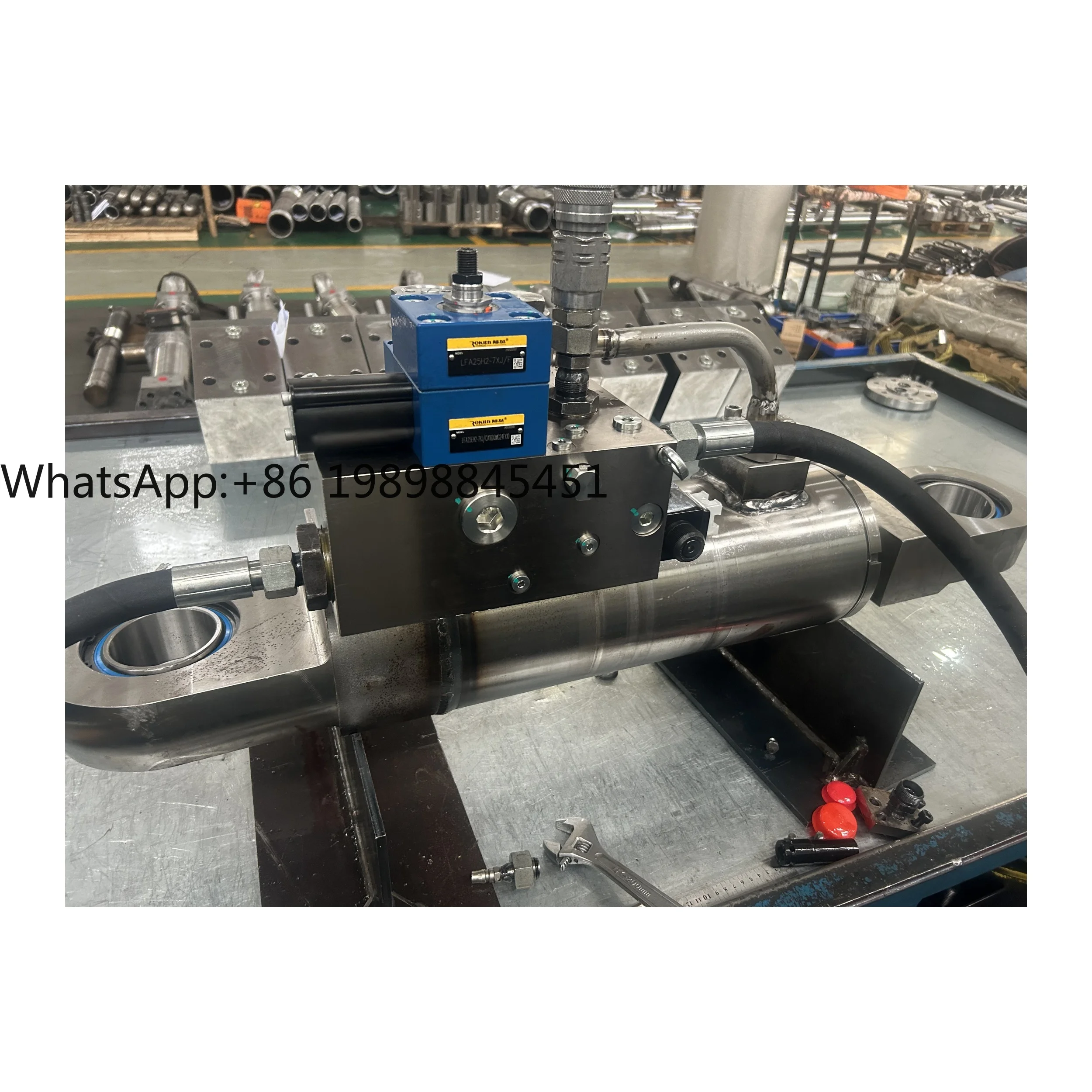 

Sun Valve 160/100-258 Hydraulic Cylinder Fitted Car Dumper with Maximum Stroke of 2500mm