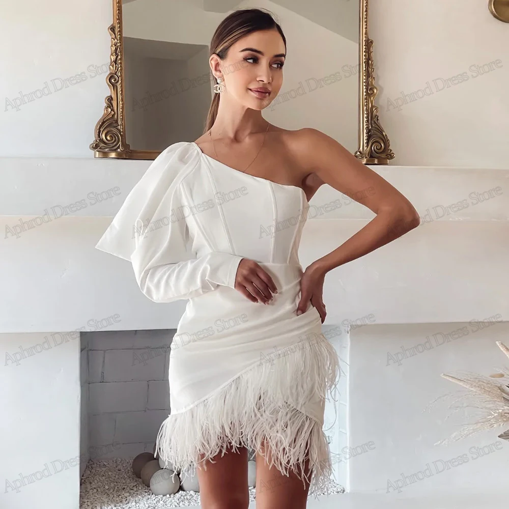 Modern Wedding Dresses Satin Bridal Gowns Feather Decoration One Shoulder Mini Sheath Mermaid Glamorous Vestidos De Novia 2024