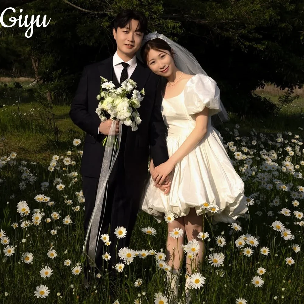 

Giyu Simple Puff Sleeves Short A-line Wedding Dresses Taffeta Mini Korea Photoshoot Bridal Gowns New Customized 웨딩드레스 2025