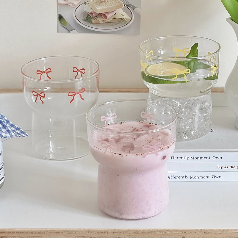 

1pcs INS Style Bow Milk Glass Cup Cute Breakfast Juice Latte Coffee Cup Couple Girls Bow Pattern Glass Drink Cup Drinkware
