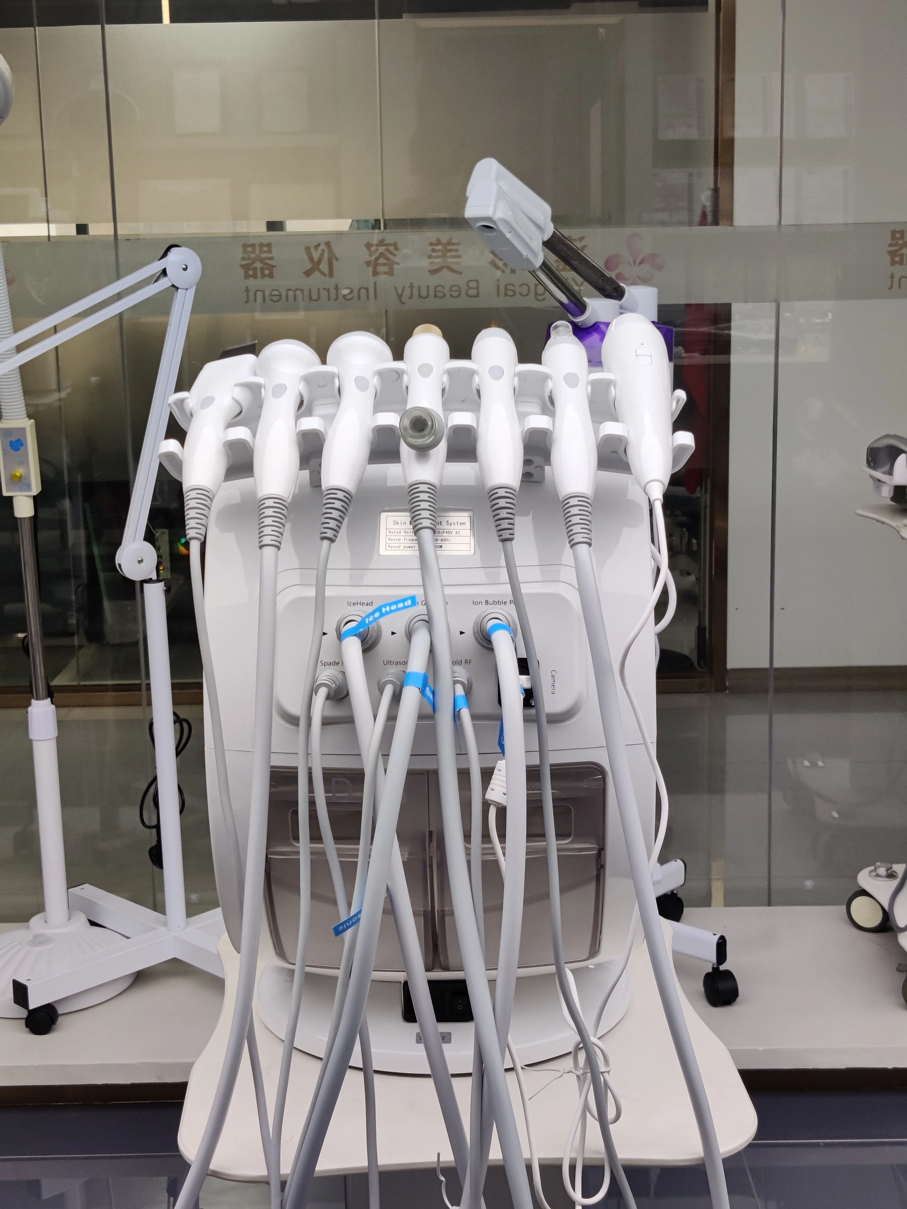 Yingcai 7In1 Acqua Ossigeno Bubble Jet Macchina di bellezza Facials Multifunzione Peeling viso Dispositivi di analisi della pelle antietà