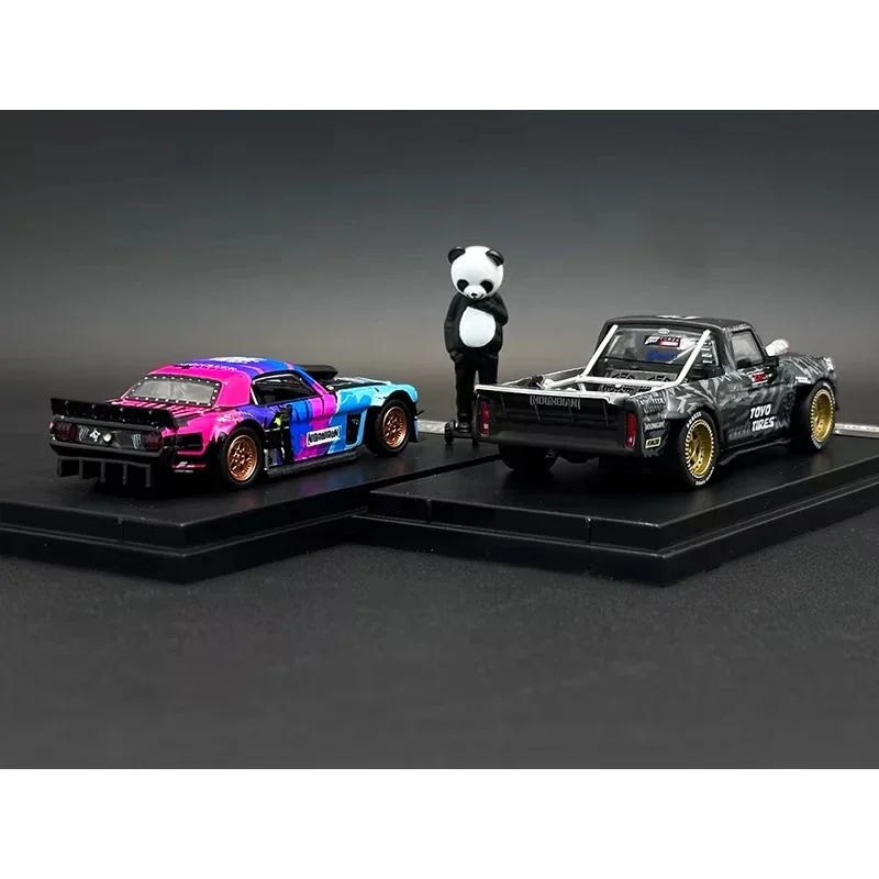 SW Street Weapon 1:64 Mustang Hoonicorn RTR F150 Hoonitruck Panda Figur Echte Miniaturen Legierung Druckguss Automodell Geschenk