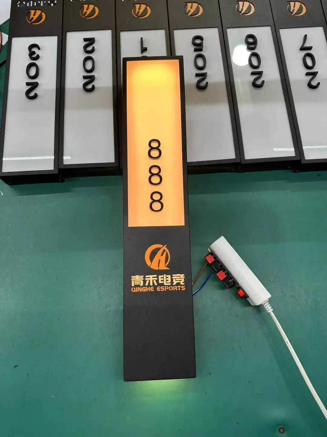 

APCITL Verified Modern Acrylic Illuminated Luxury Smart Hotel Guest Room Signage Office School Door Plate