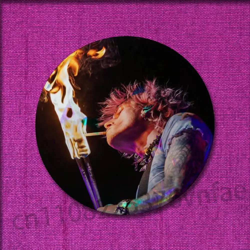 M-MGK Lost Americana Badges Badge 32mm 25mm 44mm 75mm 58mm Round Pin Brooch Souvenir Cosplay Gift Decorations