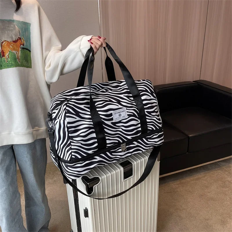 Travel Bag Women\'s Handbag Leopard Zebra Print Waterproof Large Size Luggage Fitness Dry Wet Separation Duffle Bag Weekend Bag