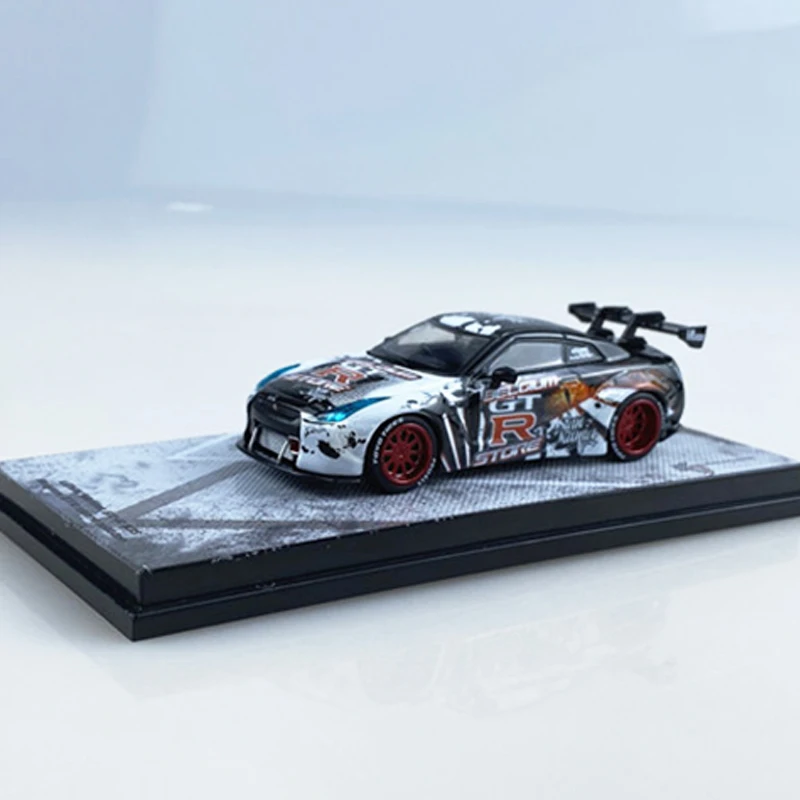 KJ Diecast 1/64 Scale Nissan GT-R R35 LBWK Racing Car Model Alloy Nissan GT-R R35 Sports Car Model Gift for Collection Display