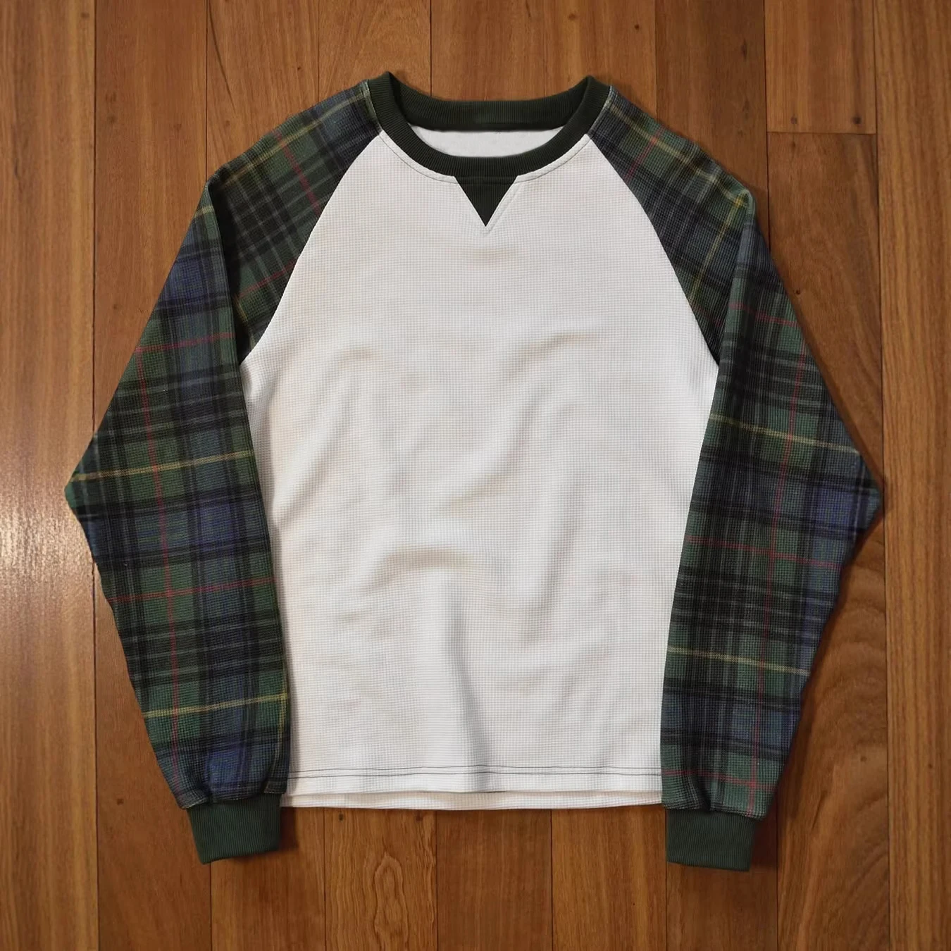 Autumn New Plaid Patchwork Waffle Top with Raglan Sleeves and Round Neck Loose Retro Unisex T-Shirt image 5