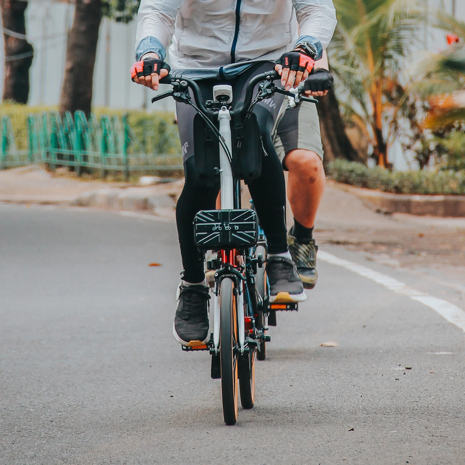 

10Pcs Derailleur Cable Guide Clamp U Shaped Plastic Bike Housing Clip for Brake Cable Management Road Bicycle Use