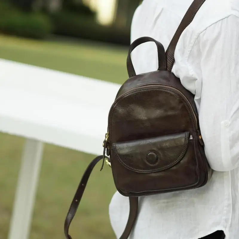 

Fashion casual handmade first layer cowhide women's small backpack weekend outdoor travel vintage luxury genuine leather bagpack
