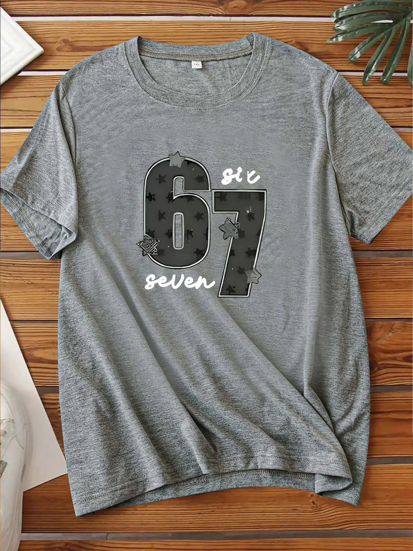 

Женская футболка больших размеров с круглым вырезом и короткими рукавами, с принтом, размеры 1-7XL, удобный повседневный топ для женщин (Fan Gear)