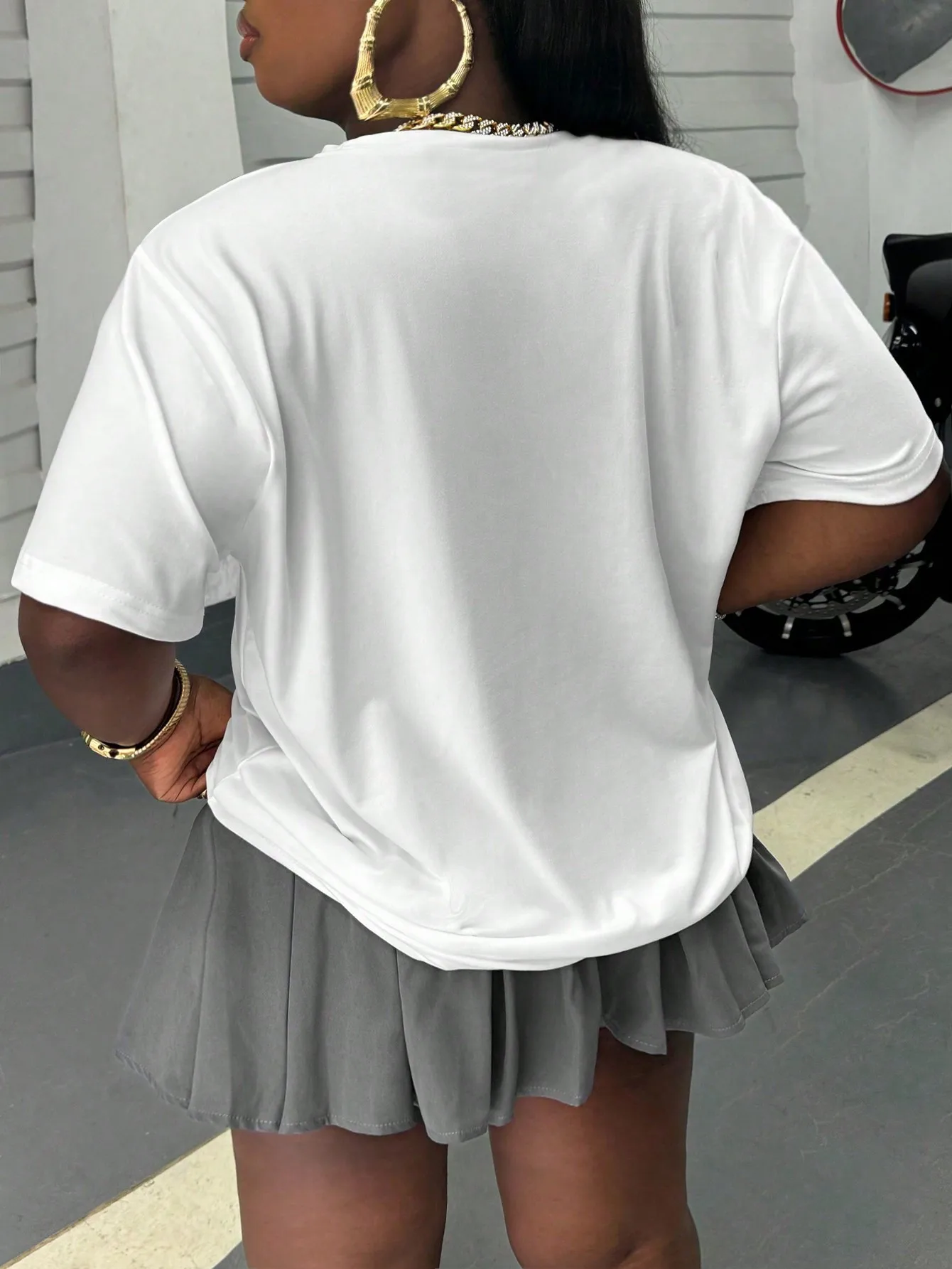 Comfort casual, T-shirt da donna taglie forti - Stampa ritratto in bianco e nero, girocollo casual, maglietta grafica morbida, lavabile in lavatrice