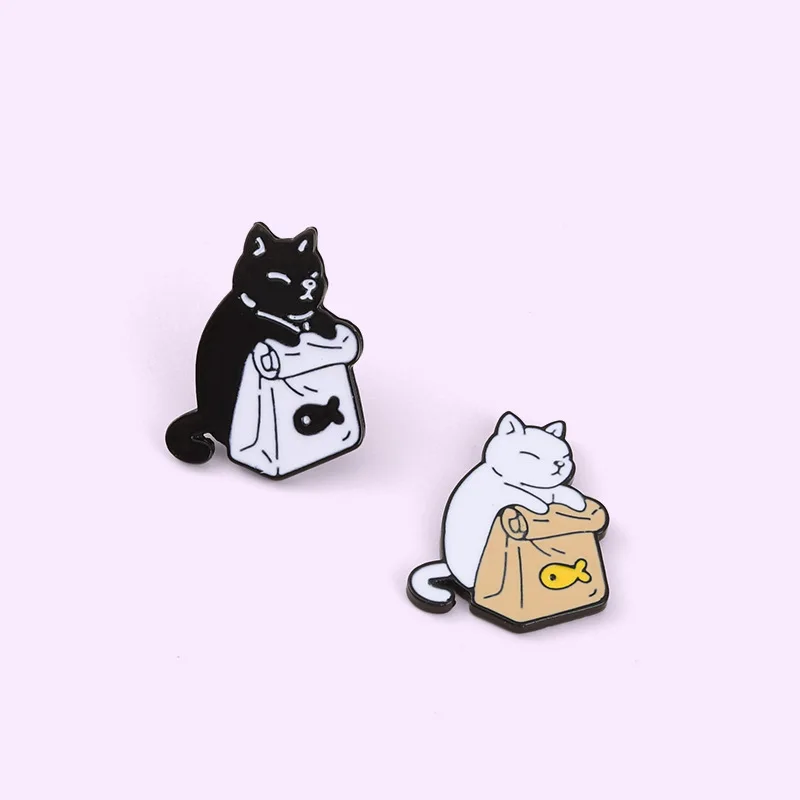 simple black white cat with a bag metal design Badges Brooch Enamel Pins label Bag Backpack hat Jewelry gift clothes accessories