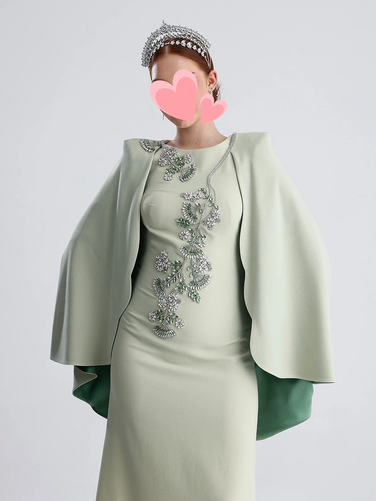 Рисунок 3 - Платья для выпускного вечера Oisslec