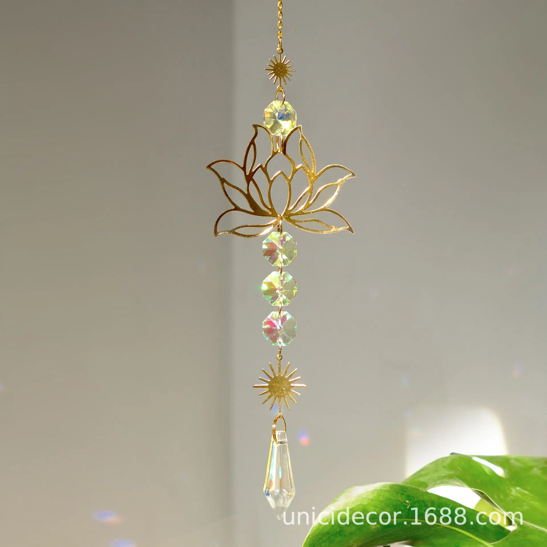 Chinese Style Lucky Auspicious Golden Lotus K9 Crystal Sun Catcher Hanging Ornament Fortune Blessing Window Garden Home Decor