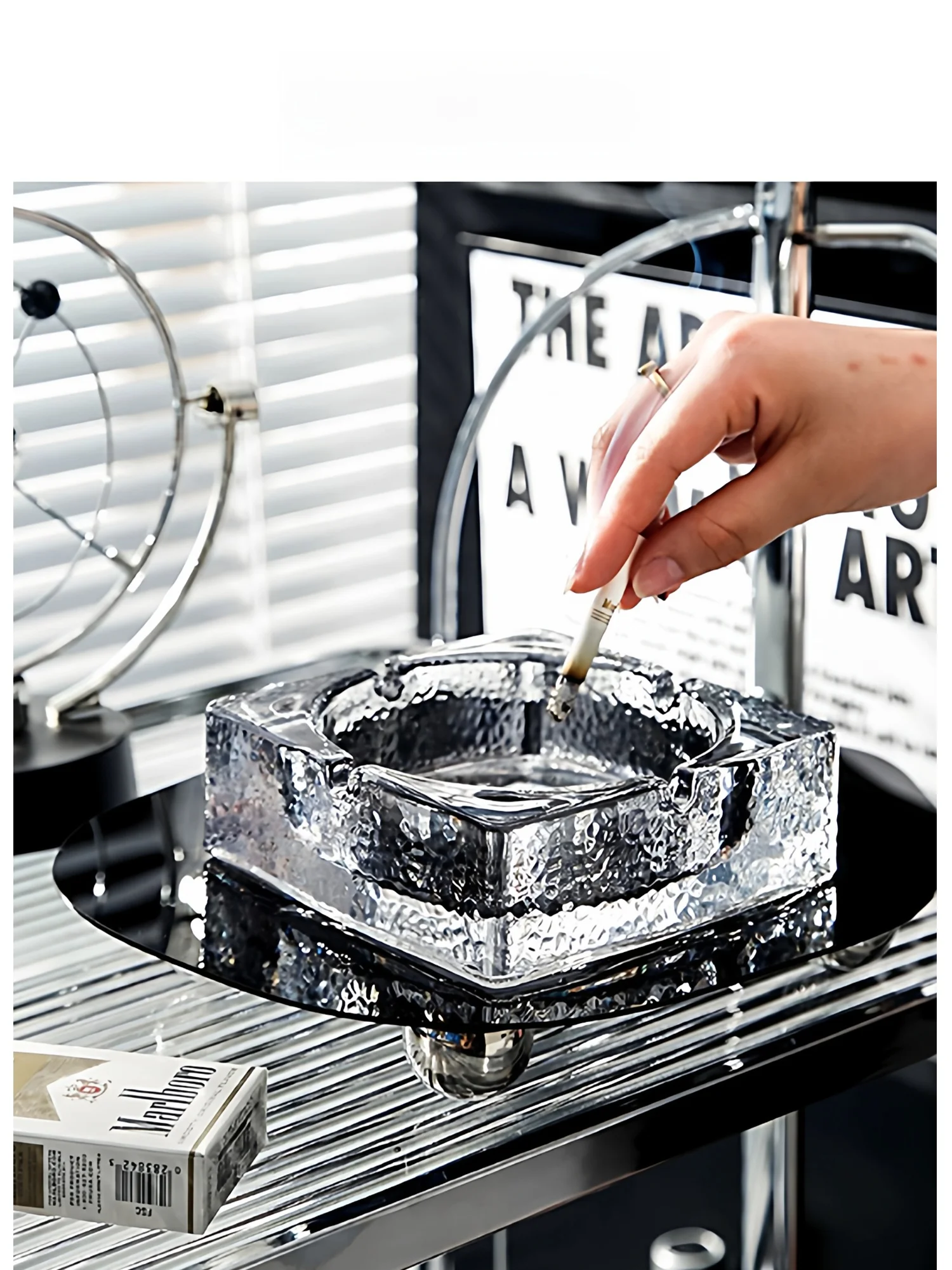 

EKU pro Hammer Glass Ashtray Creative Personalized Luxury Living Room Nordic Ins Style Festive Gifts Fashionable Ashtray