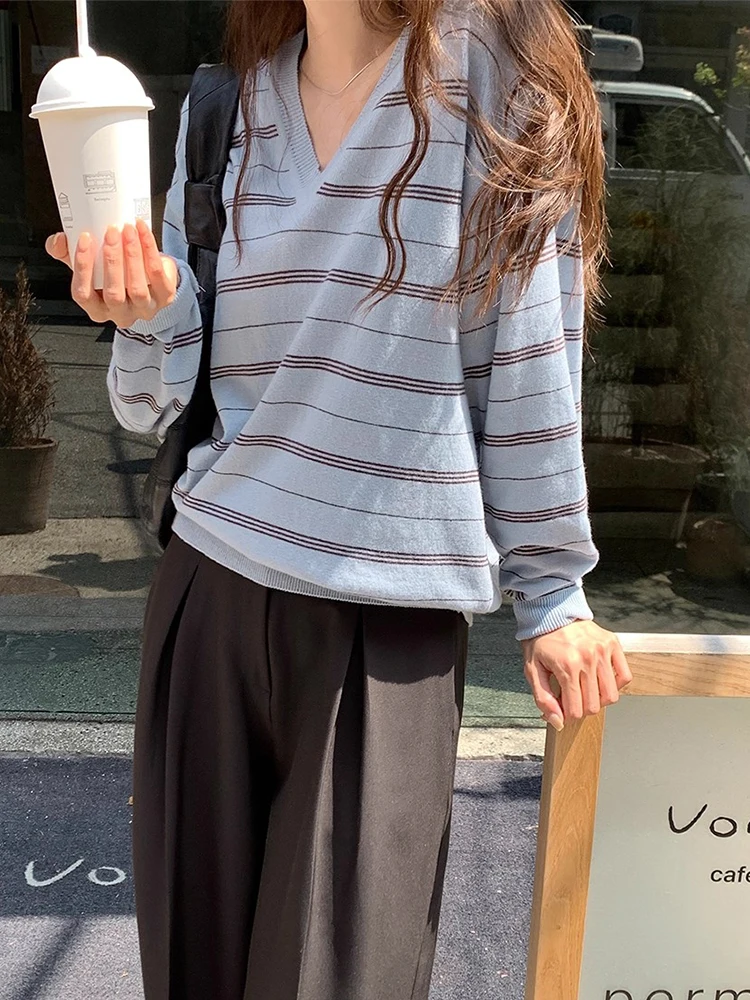 

Chic Autumnal Striped Knitwear V-Ne Loose Casual Long Sve Women's Faion Commute Sle Comfortable Breathable Base Layer