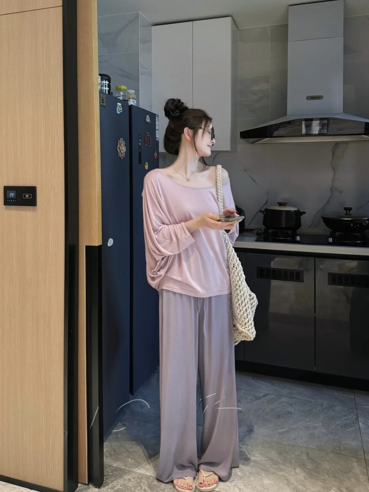 

Laid-back Batwing Sleeve Shoulder-baring Thin Long Sleeve T-shirt Women's Summer New Loose Feel Elegant Commuting Casual Long...