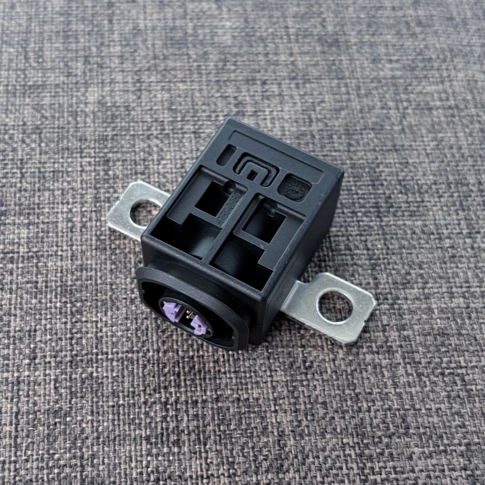 

Free delivery High Quality 1 Pc Auto Car Battery Cut Off Fuse Overload Protection Trip For Audi A6L Q5 A7 4F0915519 New Hot 2018