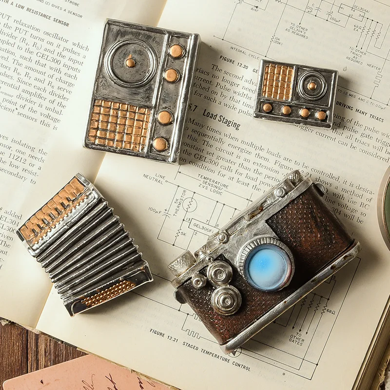 Nostalgia Retro Room Decor Miniature Items Ornaments Camera Phonograph Vintage Desk Home Decoration Accessories Photo Props