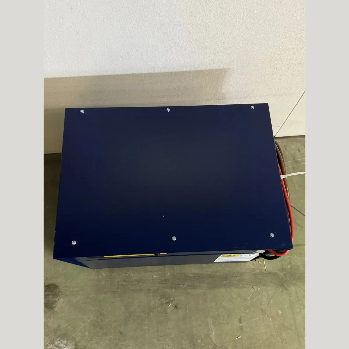 Efficient Forklift Charger  Metal Charger EC4880T 20KG - Optimized For Golf Carts And Electric Utility Fleets