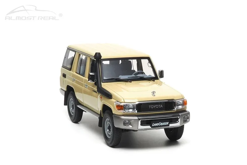 Almost Real car model 1/18 Toyota Land Cruiser LC76 2017 Car model simulation alloy display cars model boy collection toys gift