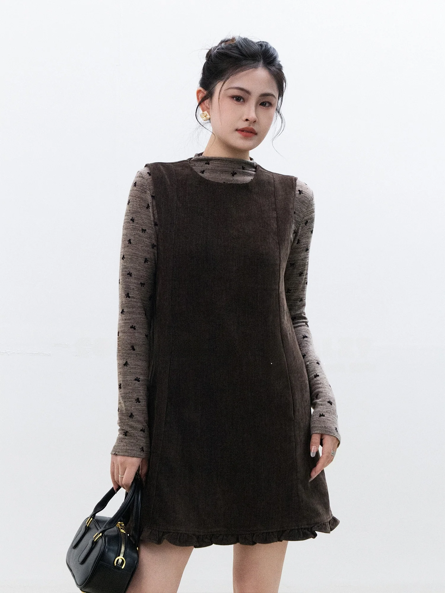 

Chelzy Retro Korean Style Women's Vest Skirt Set Spring Autumn Seasonal Elegant Embroidered Base Layer Two-Piece Ensemble