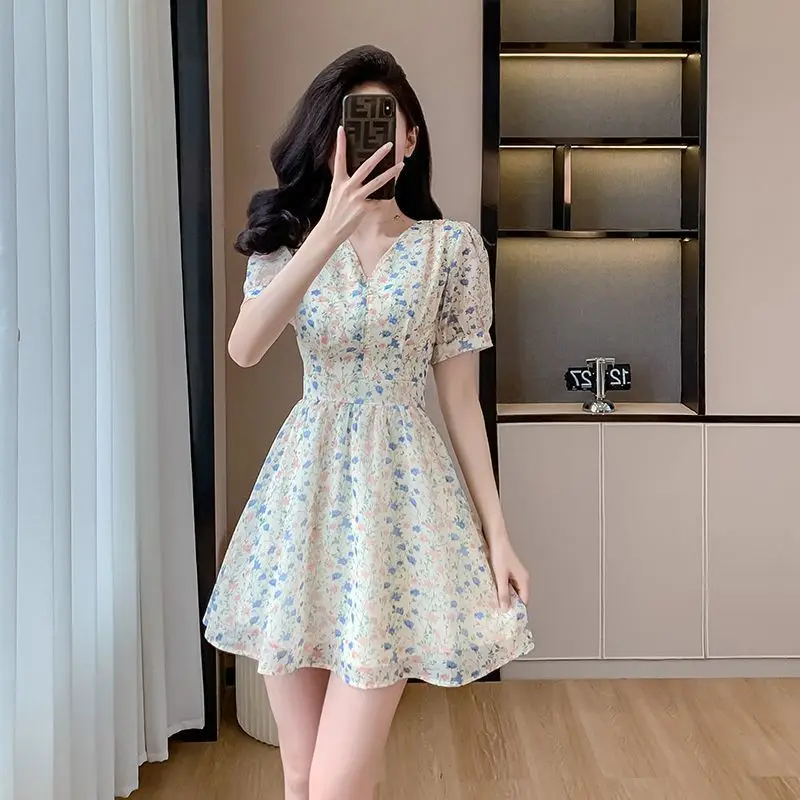 Letnia szyfonowa sukienka w kwiaty Wysoka talia wyszczuplająca Elegancka minimalistyczna sukienka z nadrukiem