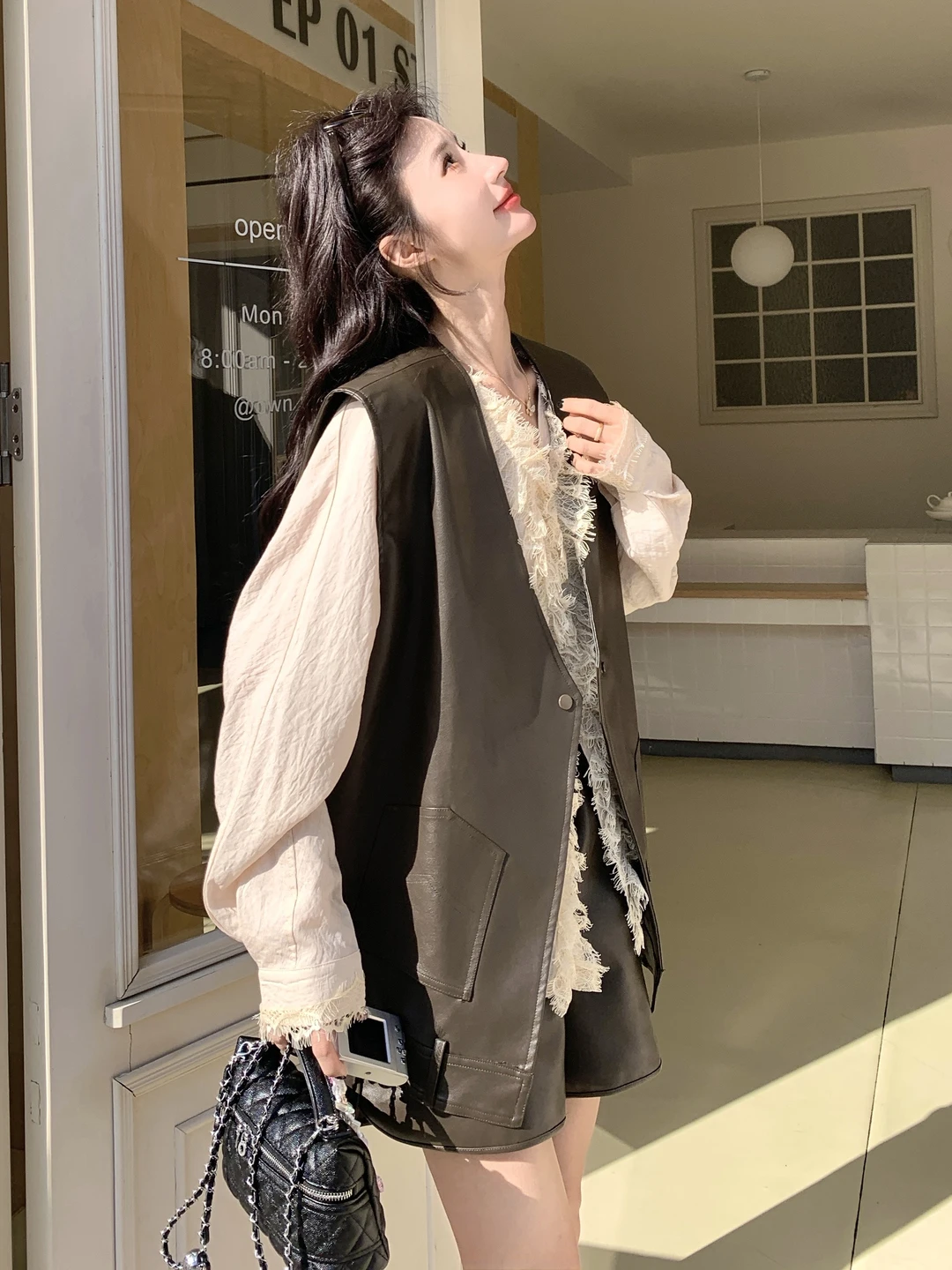 

Sweet Cool Leather Vest And Shorts Set Women's Spring Autumn Fashion Three-piece Set High Waist Flounce Hem V-neck Casual Wear