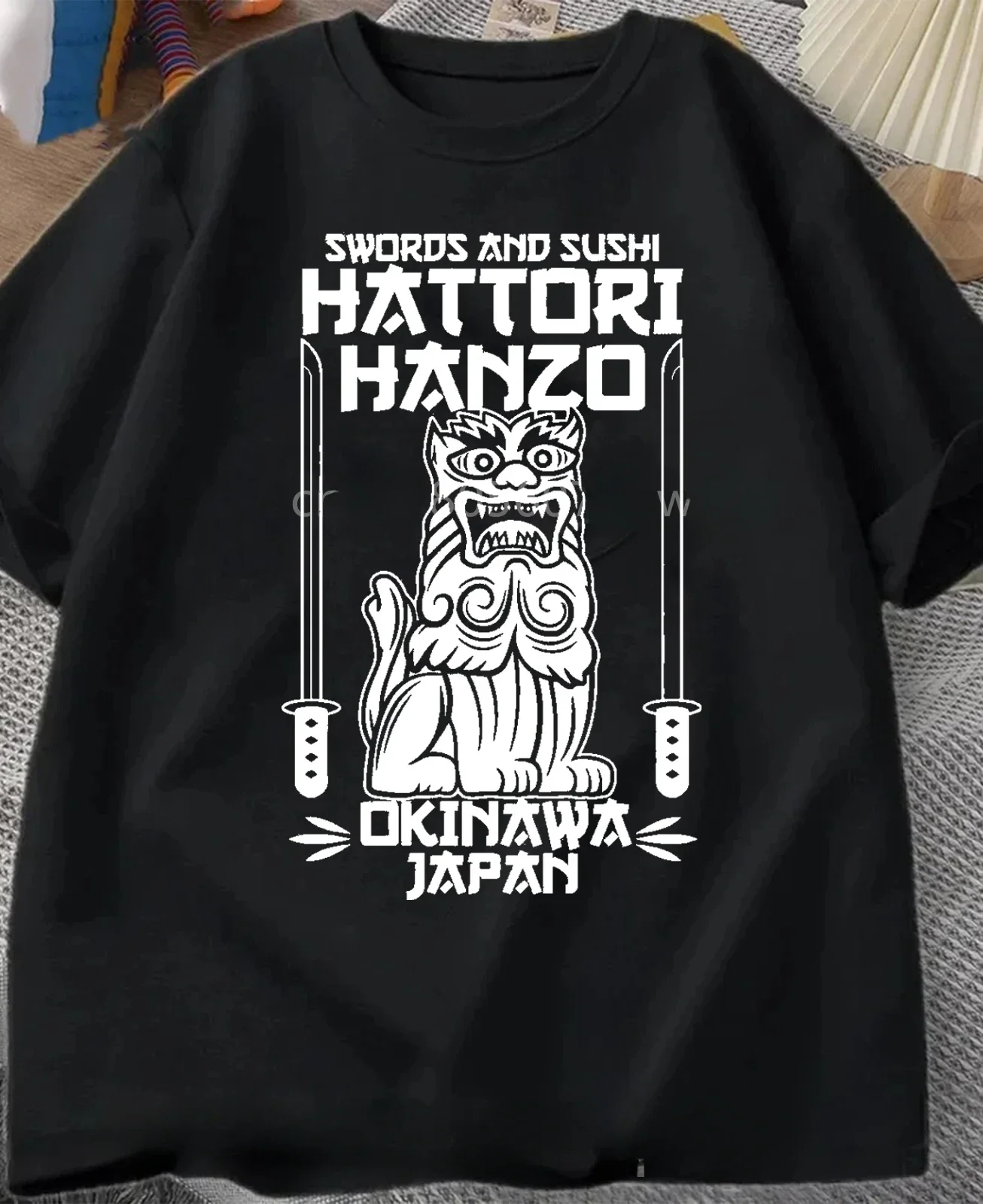 Camiseta de manga corta nueva en Top y camisetas camiseta para hombre Hattori Hanzo espadas rojas y sushi Kill Bill Okinawa Japón Tarantino 70313