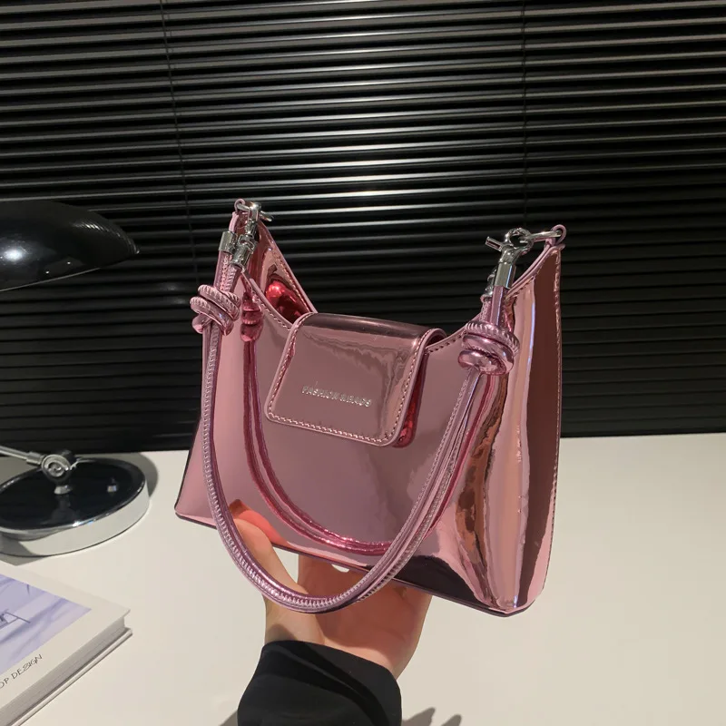 

2025 Urban Underarm Bag for Women Versatile Shoulder PurseTrendy Crossbody Bag Chic Day-to-Night Tote Modern City Commuter Bag