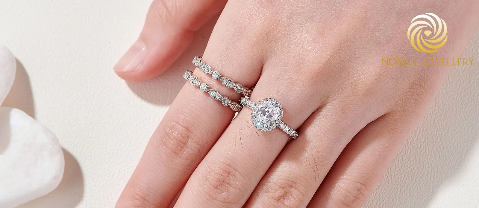 Newshe 3 Pieces Wedding Engagement Rings Set for Women 925 Sterling Silver Jewelry Art Deco Bands Oval AAAAA Cubic Zircon Ring