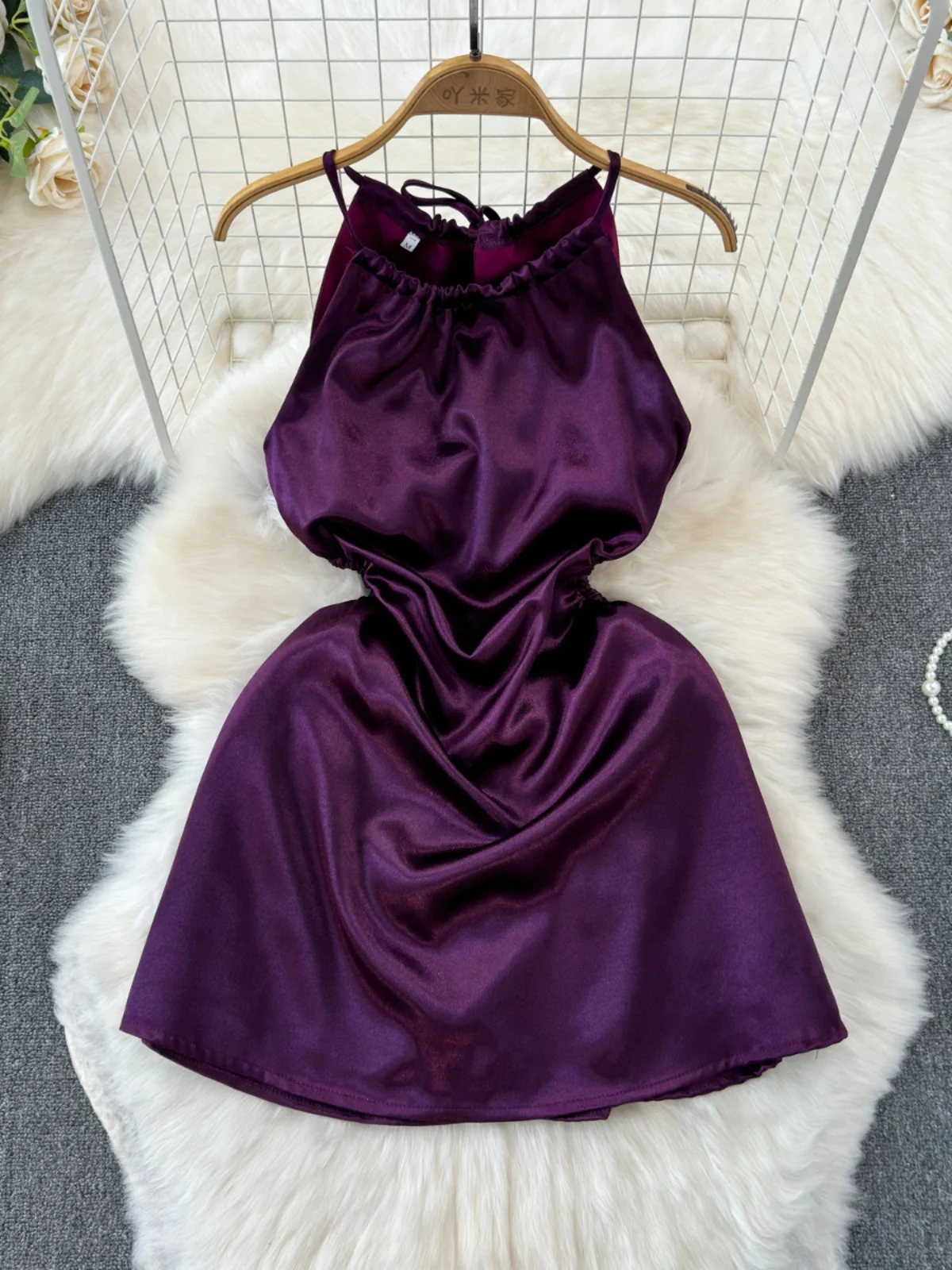 

Summer 2023 American Retro Sle Sexy Girl Belly ow Slimming Dr Folded Ne Hanging Design High Waist A-Line Dr
