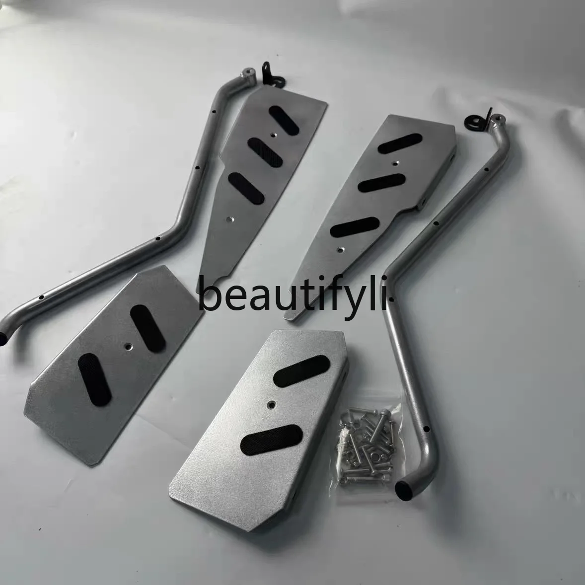 Applicable to Sanyang Cruise 400 bumper bumper anti-drop bar spotlight bracket modified special bar