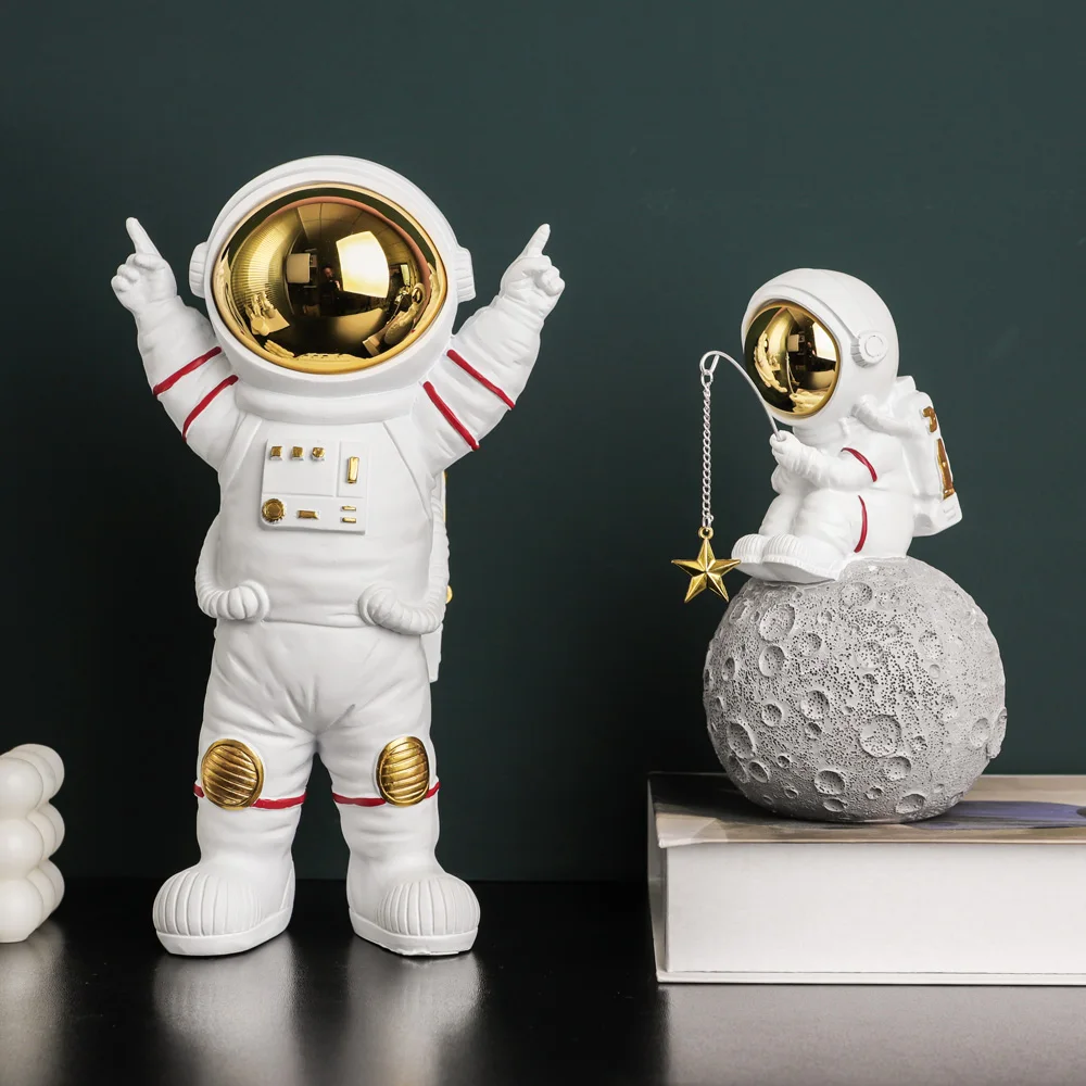 Resin Astronaut Figurines,Spaceman with Moon Sculpture,Decorative Miniatures,Cosmonaut Statues,Fashion Creative Gift,Home Decor