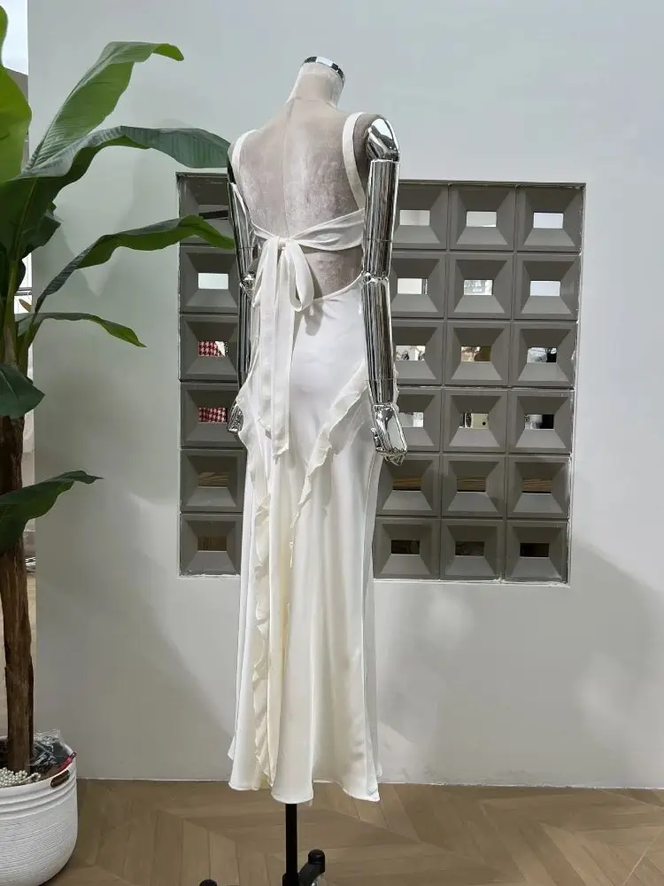 高級女性のベージュ V ネック気質ノースリーブ背中の開いた A ラインスリップロングドレス夏のセクシーなフリルエッジ誕生日ドレス