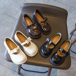 Primavera e autunno nuove ragazze scarpe da scuola uniforme bianco nero 2023 Casual bambini moda arco prestazioni piatto 2023 quattro stagioni nuovo