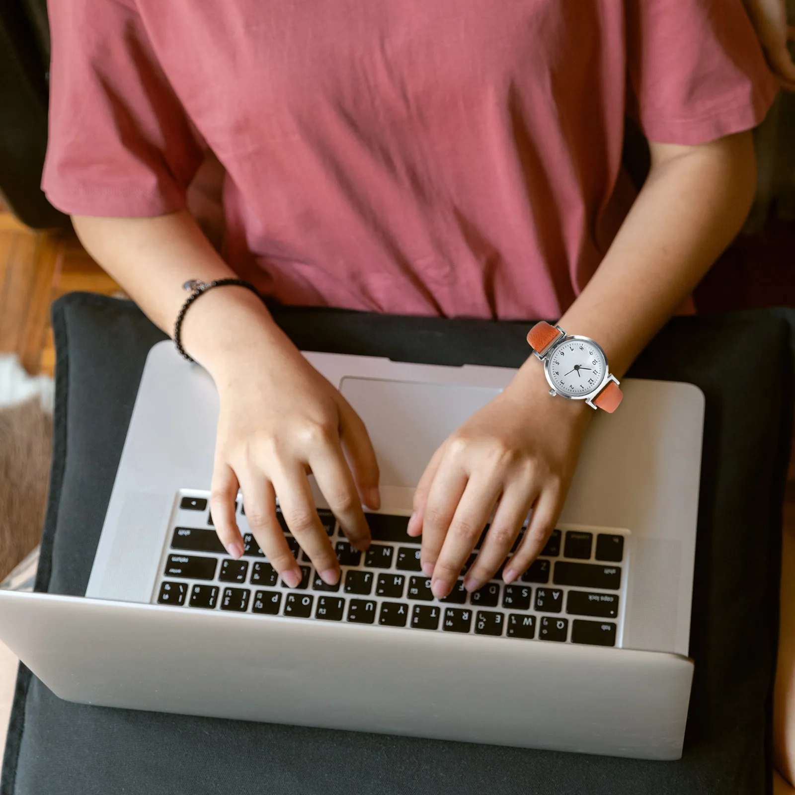 

Женские кварцевые часы с римскими цифрами, модные, креативные, элегантные, украшение для запястья