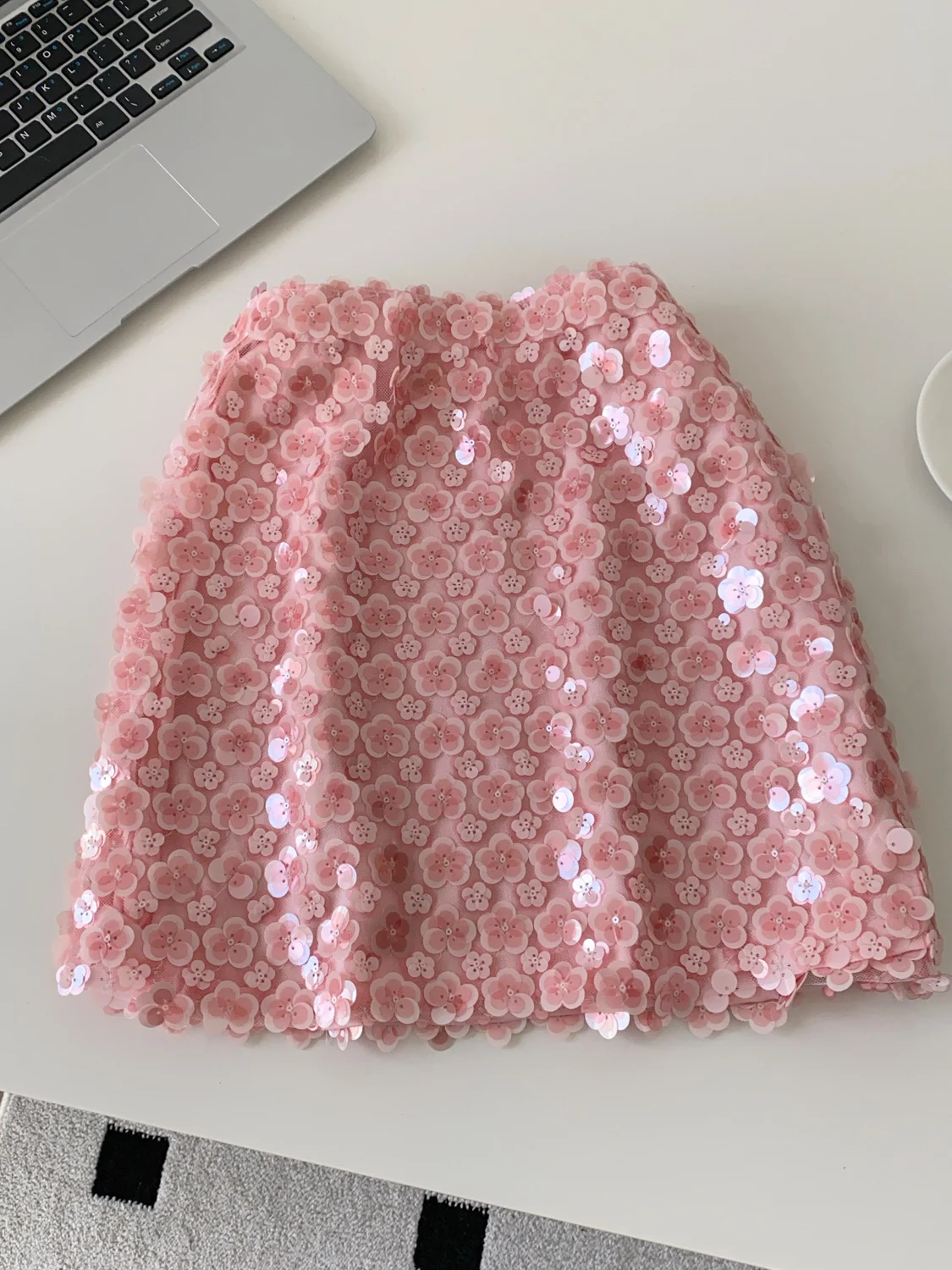 Zwaar borduurwerk kralen bloem hoge taille ort rok dames Sle woon-werkverkeer Koreaanse versie iny Tead Ci woon-werkverkeer