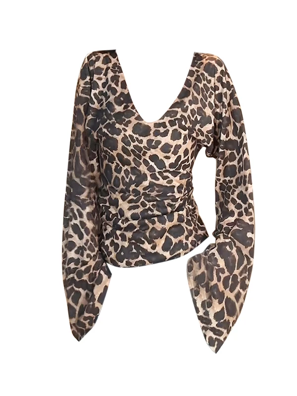 プラスサイズの女性のセクシーなヒョウ柄ベルスリーブ T シャツ肩露出プリーツスラントカラー初秋ファッションレトロスレ