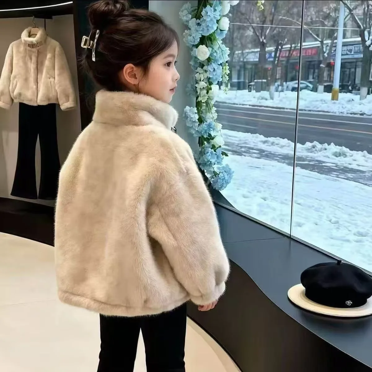 2026 New Fashion Girls Autumn Winter Warm Coat Kids Stylish Short Faux Fur Thickened Padded Jacket Children Clothing