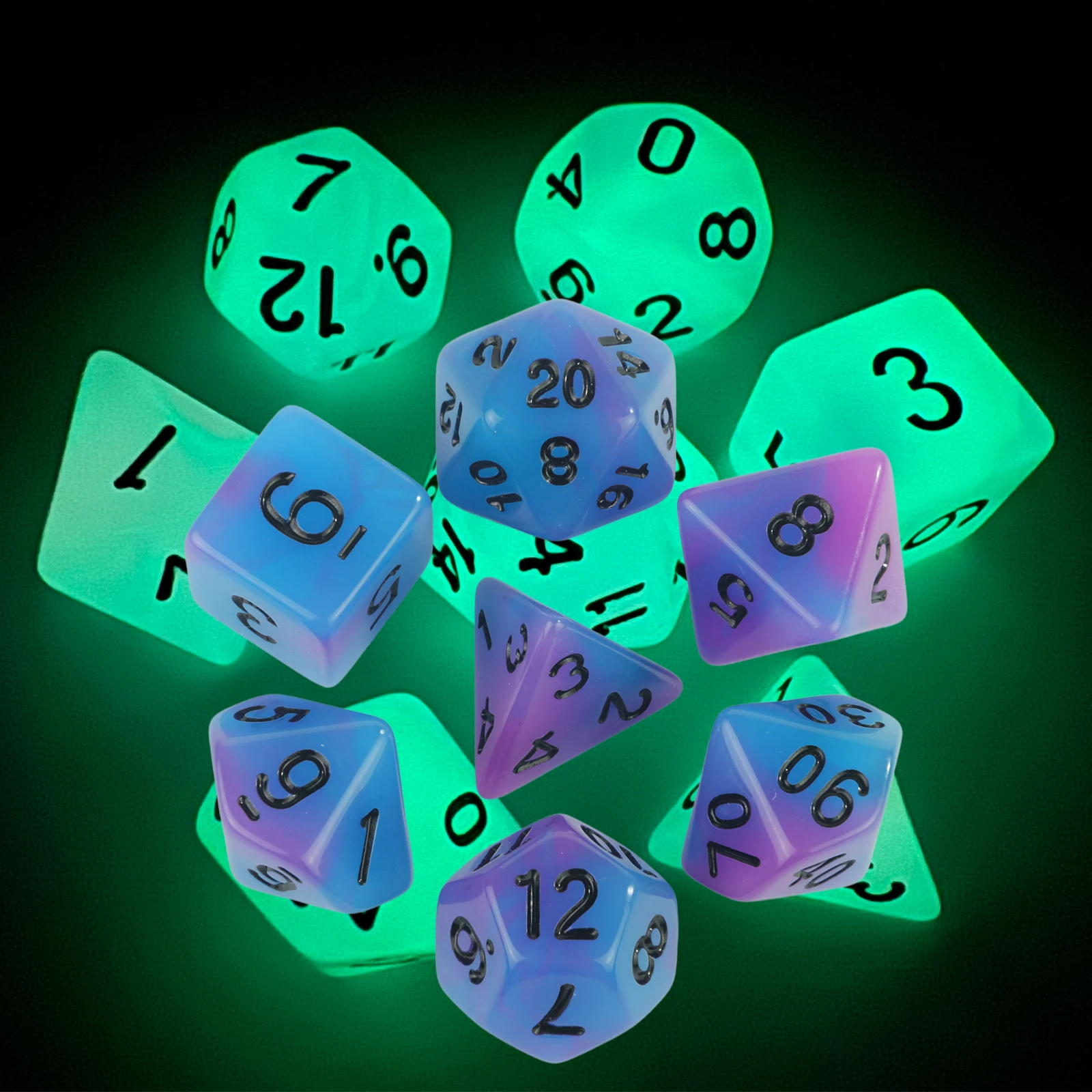 

Набор из 7 светящихся в темноте многогранных игральных костей — осветите свои настольные приключения