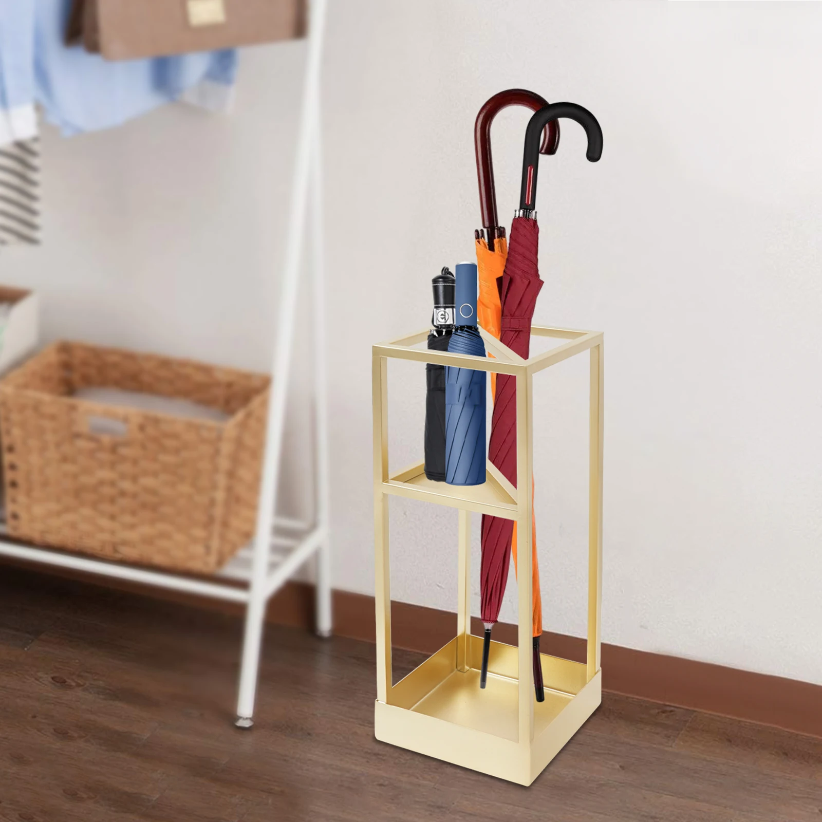 

Подставка для зонтов без сборки с треугольной полкой, открытая конструкция, легко доступна и легко чистится, идеально подходит для прихожих и входных групп.