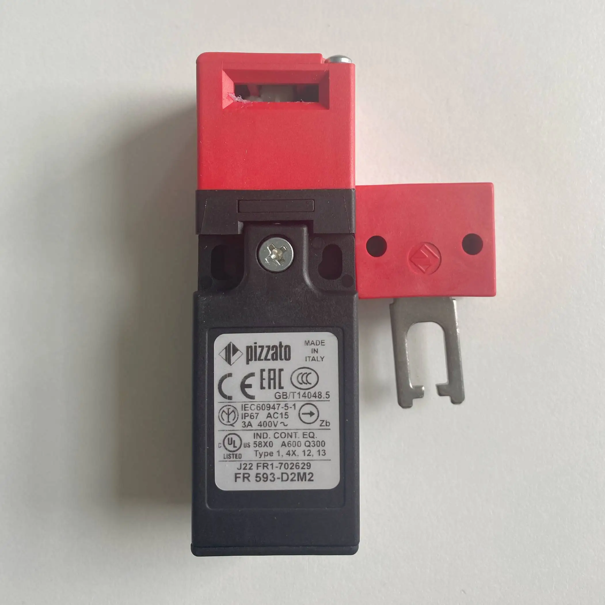 New original Pizzato limit switch FR 593-D2M2