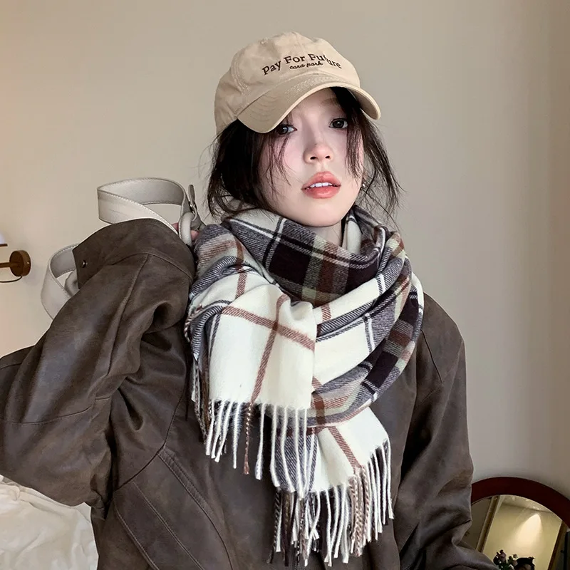 

Plaid Korean British Style Scarf for Women Men Winter Warm Fashion Fringe Neck Scarf Vintage Soft Hijab Shawl Neck Warmer